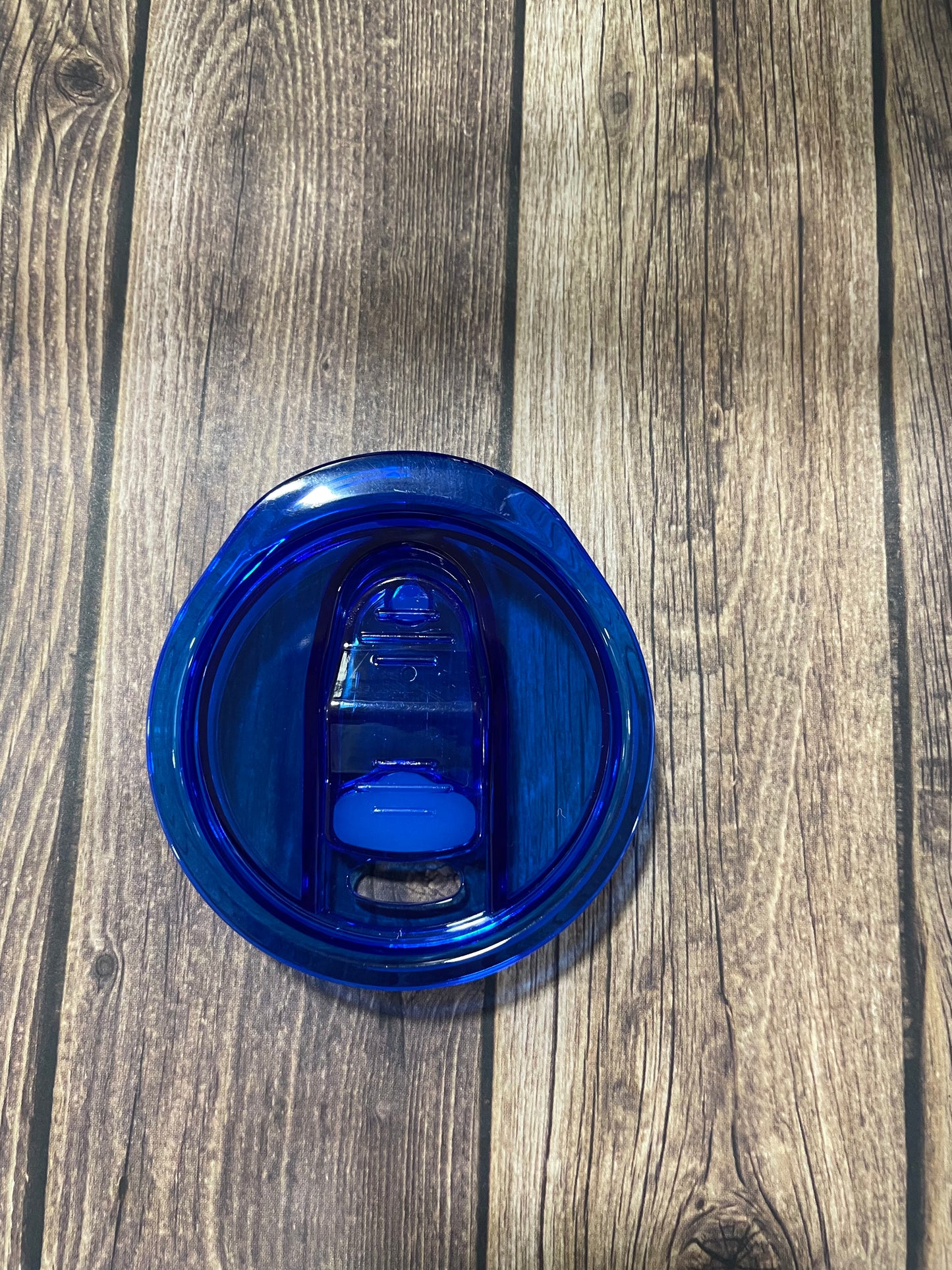 Blue tumbler lid
