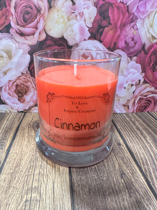 Round cinnamon candle