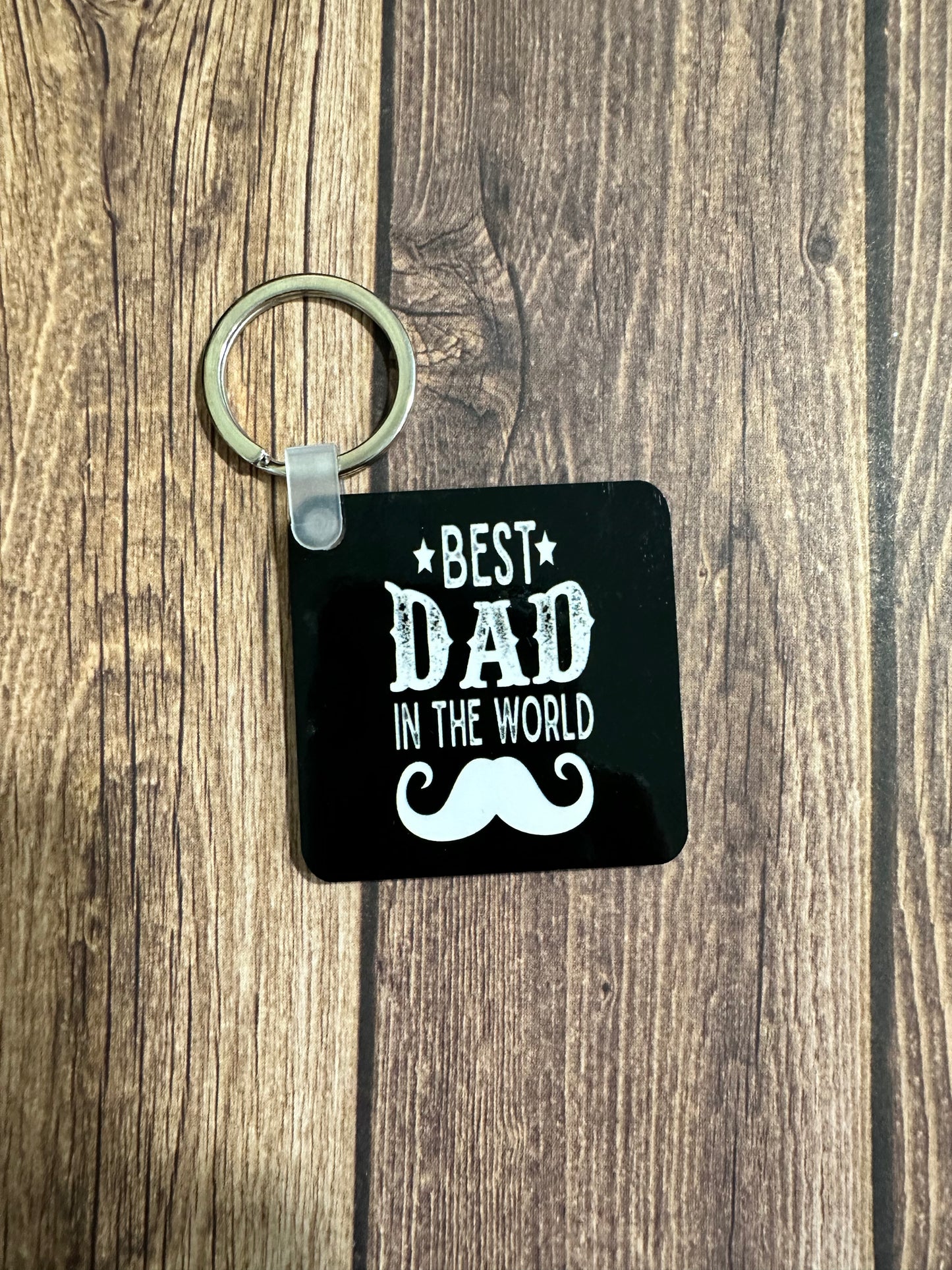 Best dad in the world keychain